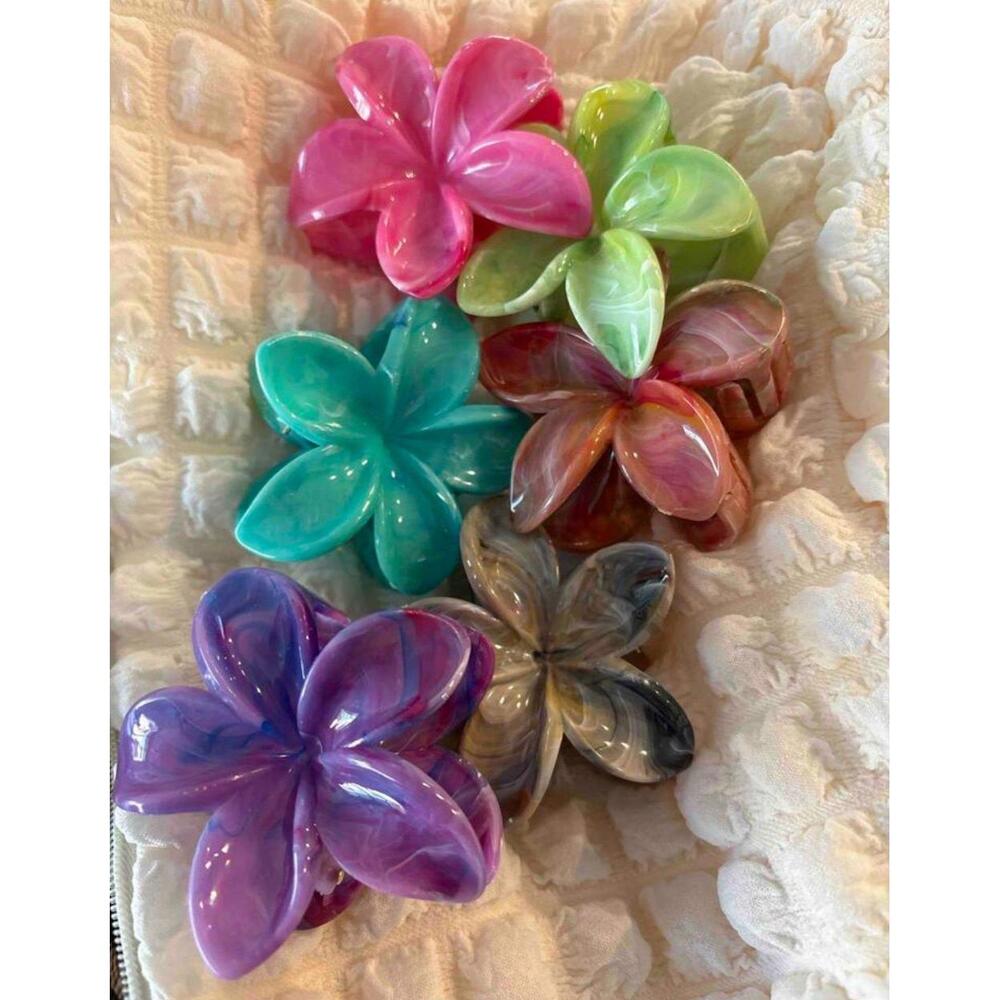 Hair clips